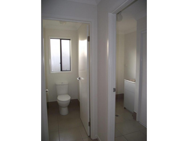 16 Keys Place, Dalby QLD 4405