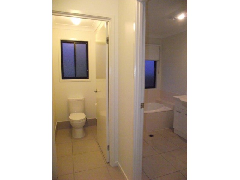 18 Barry Place, Dalby QLD 4405