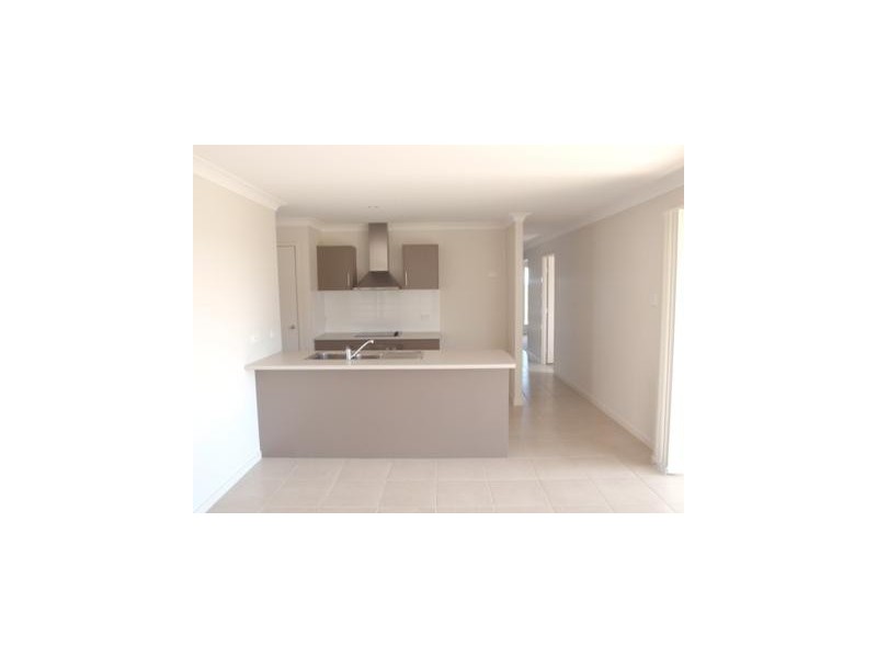 5 Kurrimine Crescent, Mountain Creek QLD 4557