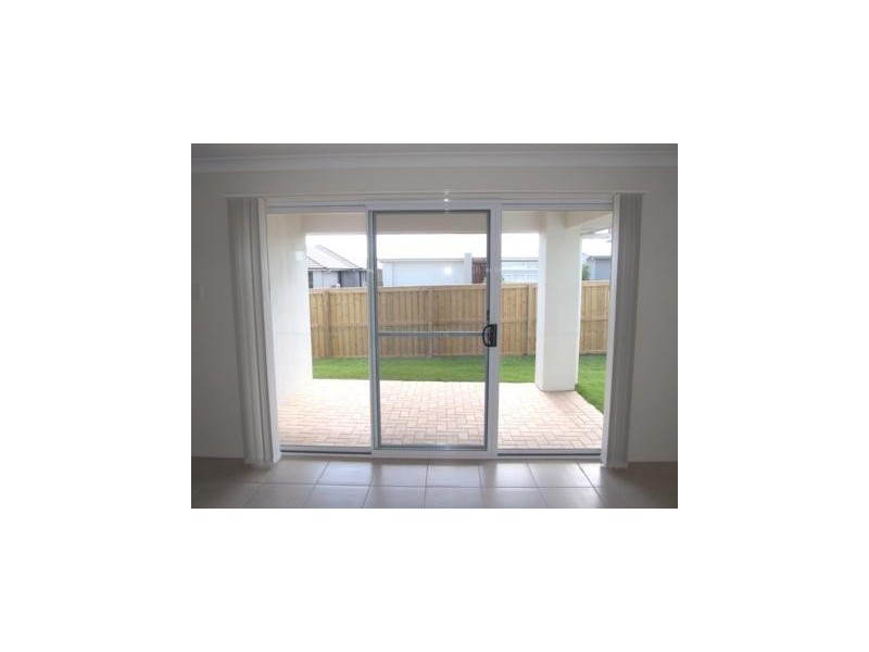 5 Kurrimine Crescent, Mountain Creek QLD 4557