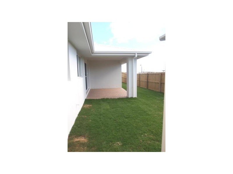 5 Kurrimine Crescent, Mountain Creek QLD 4557