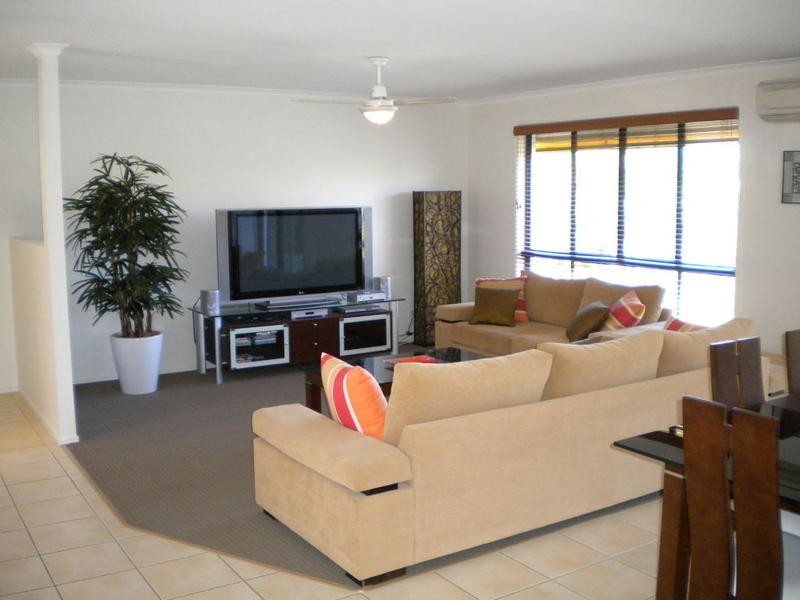 2 Mykonos Court, Parrearra QLD 4575