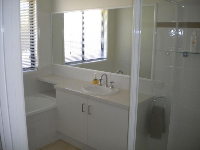 2 Mykonos Court, Parrearra QLD 4575