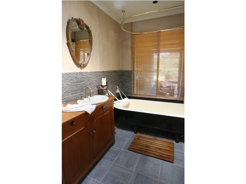 445 Glenview Road, Glenview QLD 4553