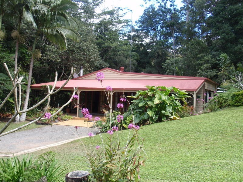 86 Harris Road, Diamond Valley QLD 4553