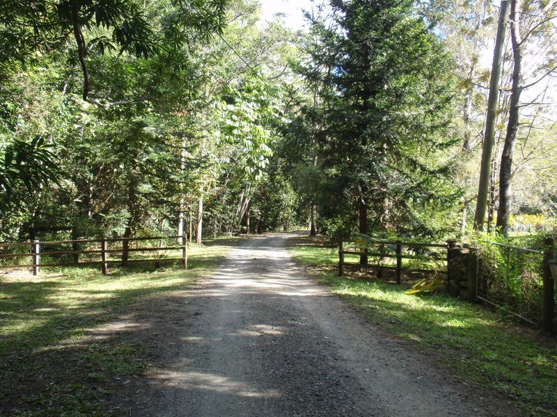 86 Harris Road, Diamond Valley QLD 4553