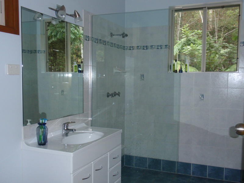 86 Harris Road, Diamond Valley QLD 4553