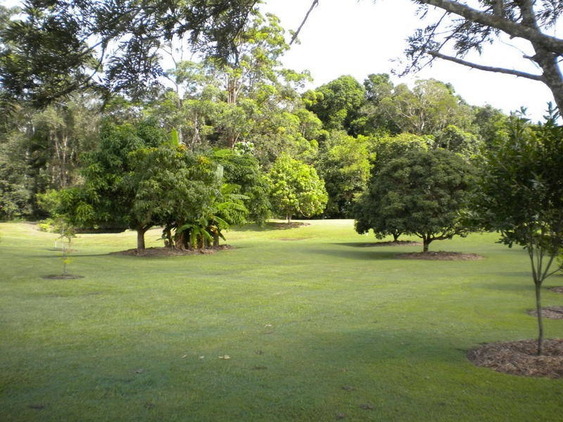 4a Brenda Court, Mooloolah Valley QLD 4553