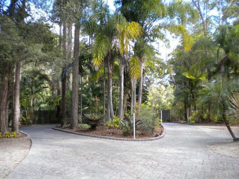 4 Adriano Crt, Palmview QLD 4553