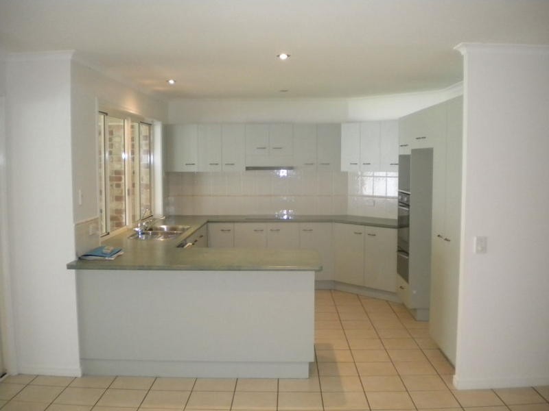 22 Lavender Close, Glenview QLD 4553