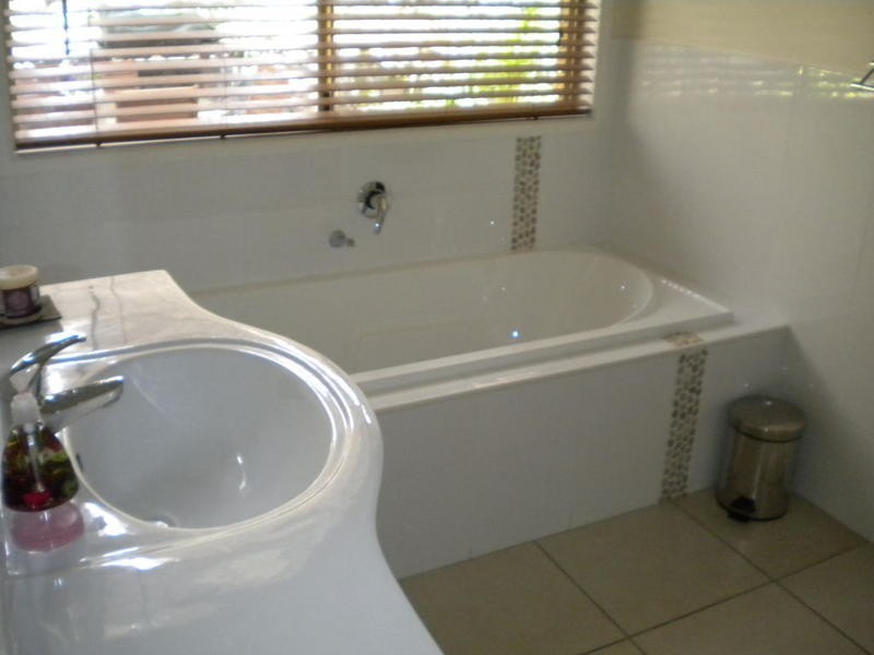 12 Isambert Road, Glenview QLD 4553