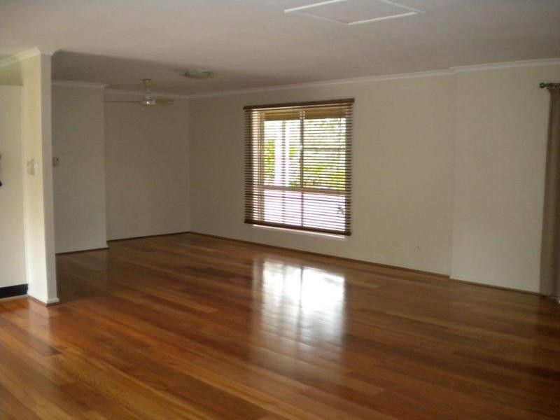 33 Ballanytne Court, Glenview QLD 4553