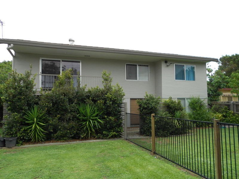 73 Peachester Road, Beerwah QLD 4519