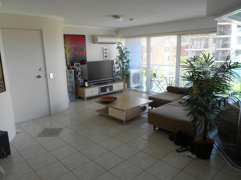 9 20-22 Burnett Street, Mooloolaba QLD 4557
