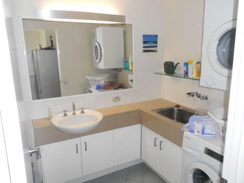 9 20-22 Burnett Street, Mooloolaba QLD 4557