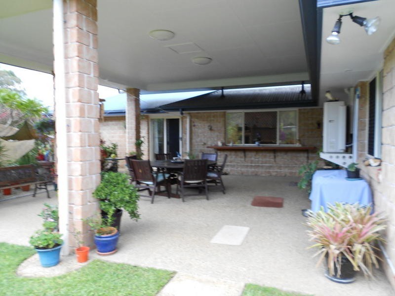 127 Mooloolah Meadows Drive, Mooloolah Valley QLD 4553