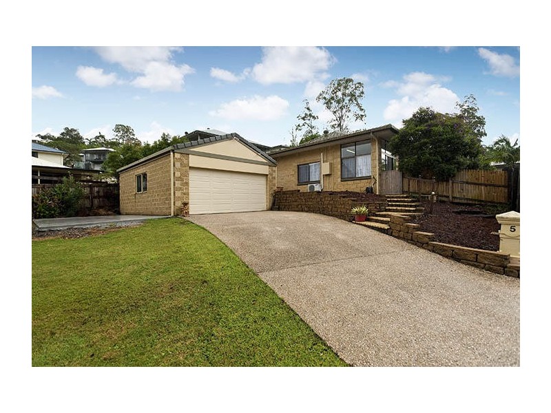 5 Treetop Court, Mooloolah Valley QLD 4553