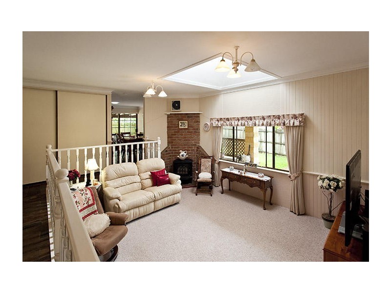 5 Treetop Court, Mooloolah Valley QLD 4553