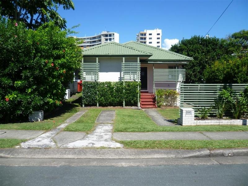 30 Omrah Avenue, Caloundra QLD 4551