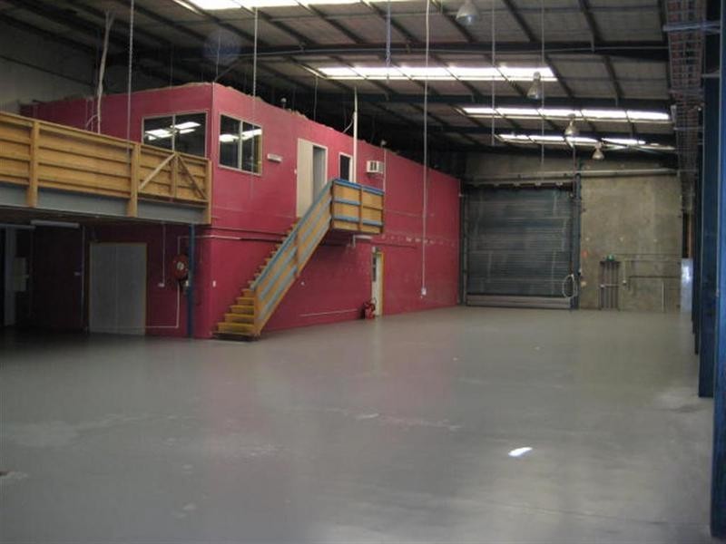 1 & 2/ 5 Machinery Avenue, Warana QLD 4575