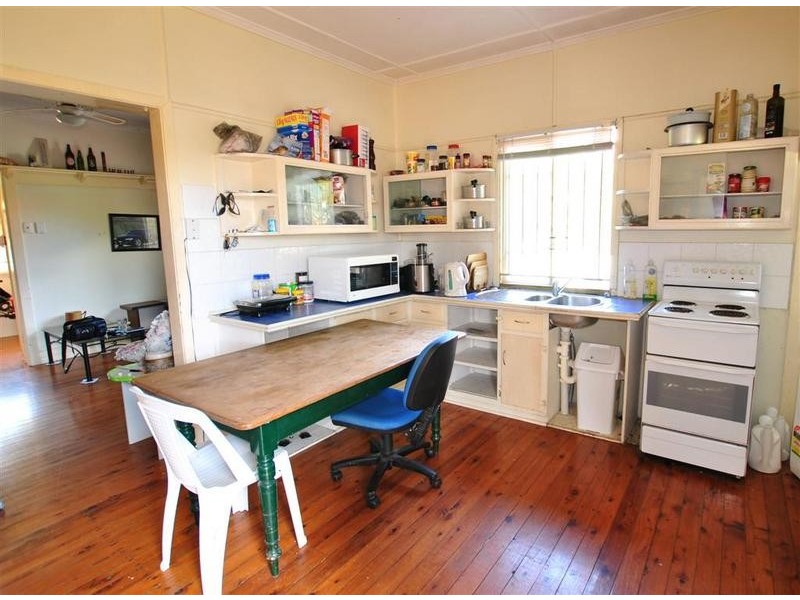 84 Queen Street, Caloundra QLD 4551