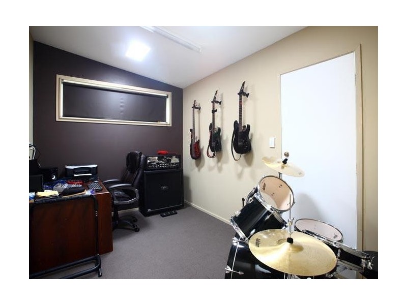 11 Adori Street, Currimundi QLD 4551