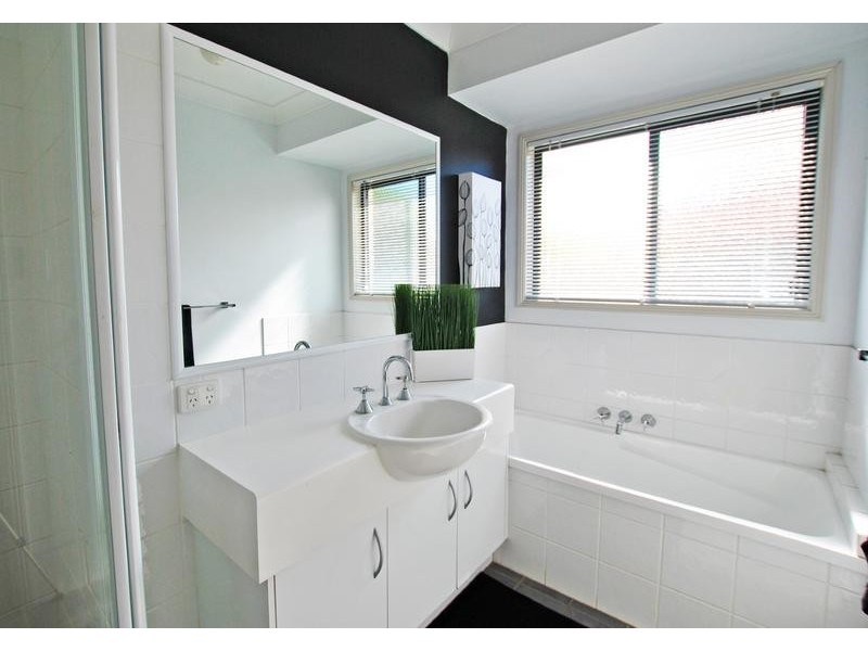 18 Agincourt Street, Pelican Waters QLD 4551