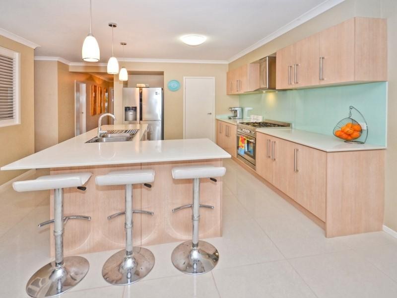 13 Airlie Crescent, Pelican Waters QLD 4551