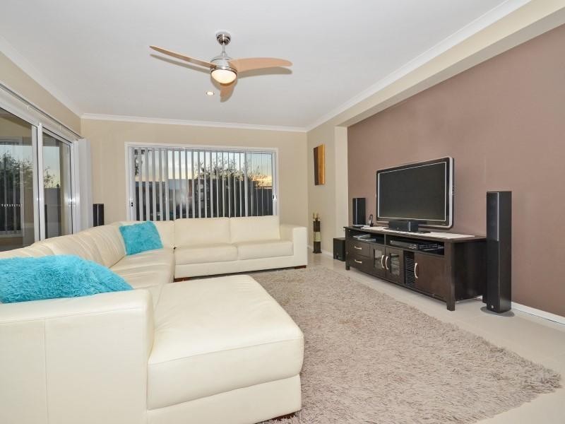 13 Airlie Crescent, Pelican Waters QLD 4551