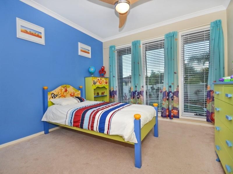 13 Airlie Crescent, Pelican Waters QLD 4551