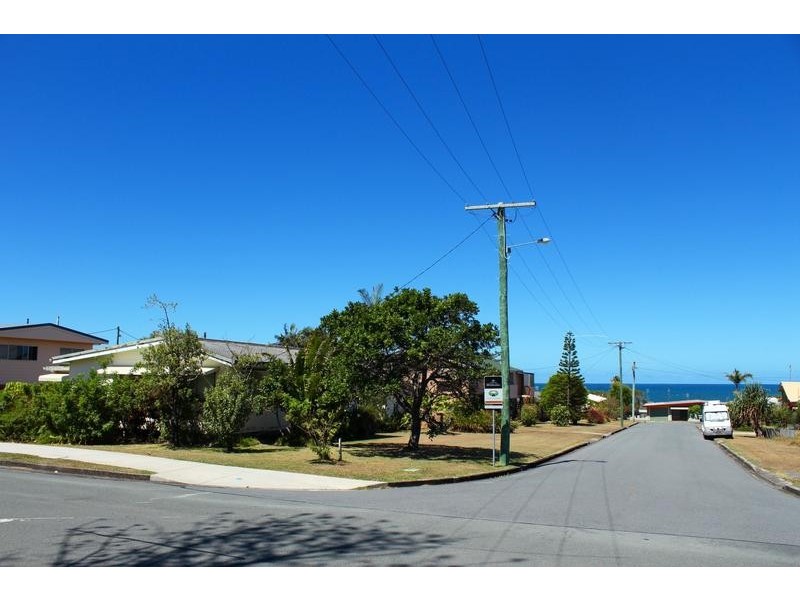 11 Albert Street, Shelly Beach QLD 4551