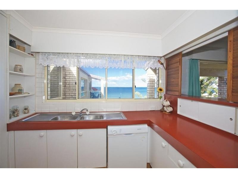 6/ 27 Mahia Terrace, Kings Beach QLD 4551
