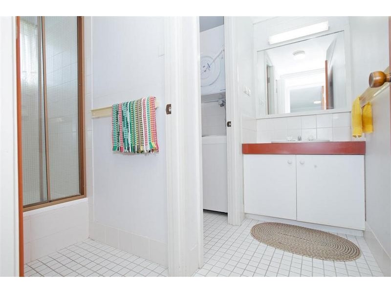 6/ 27 Mahia Terrace, Kings Beach QLD 4551