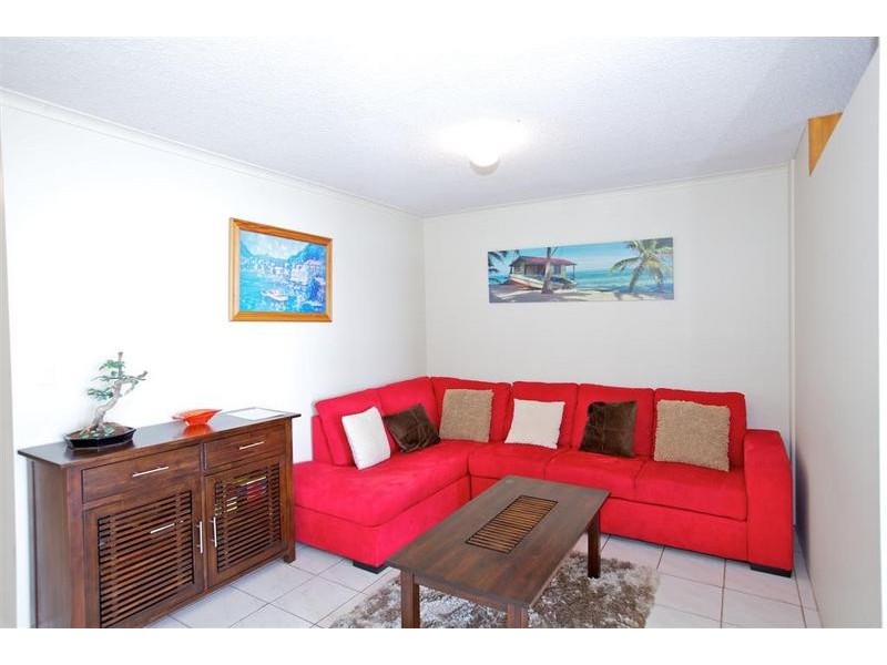 9/ 32 Bulcock Beach Esplanade, Caloundra QLD 4551