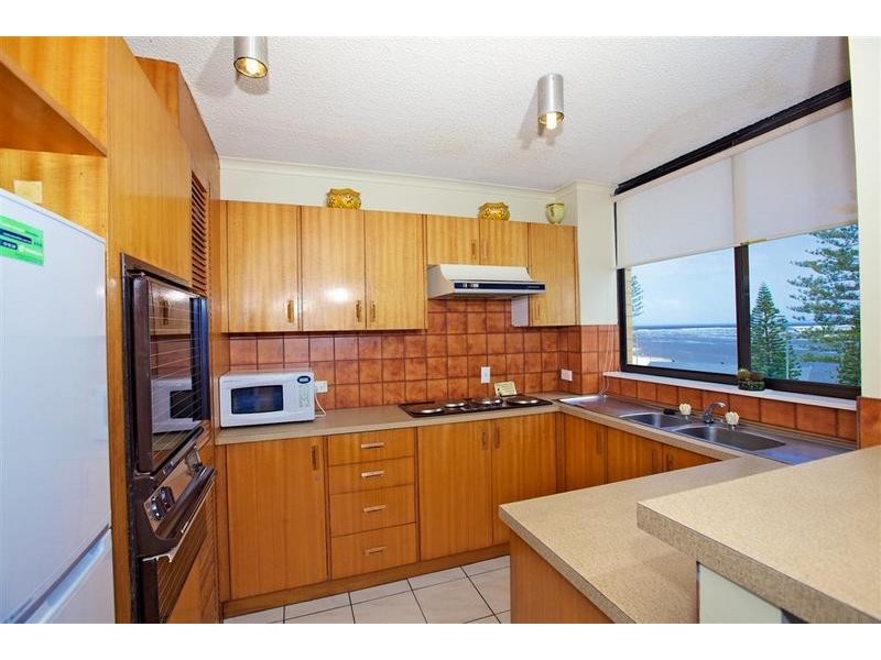9/ 32 Bulcock Beach Esplanade, Caloundra QLD 4551