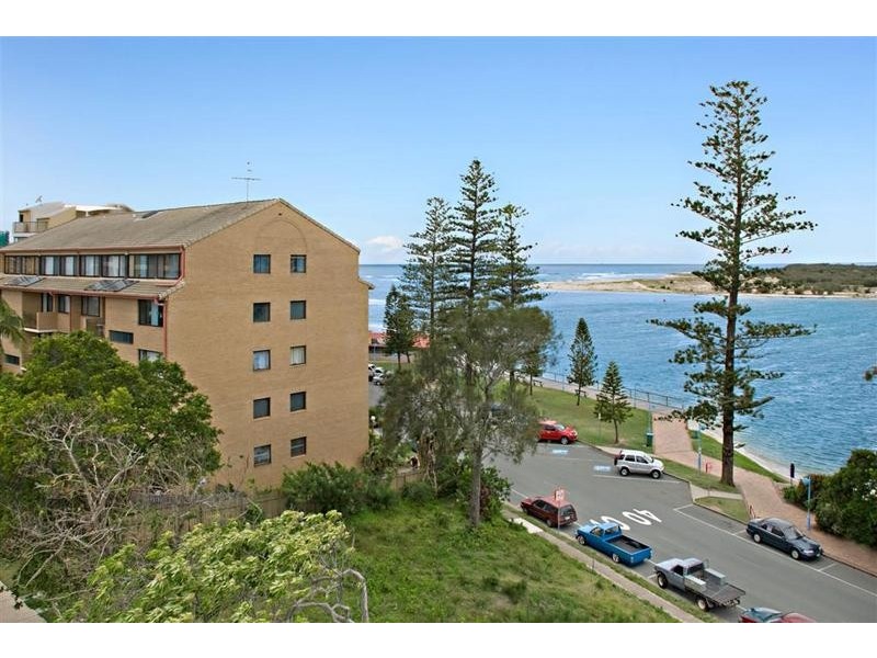 9/ 32 Bulcock Beach Esplanade, Caloundra QLD 4551
