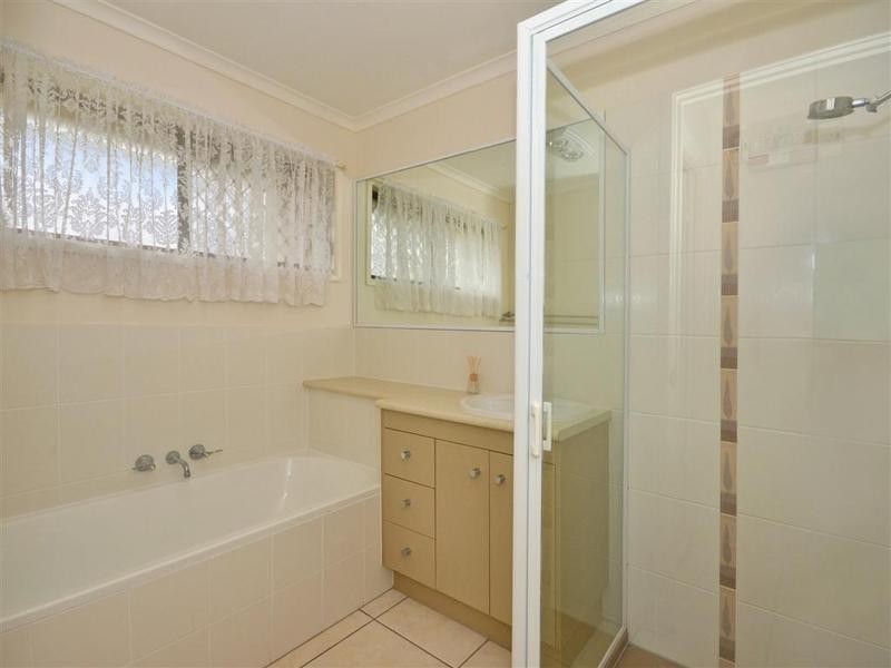2/ 22 Baldwin Street, Golden Beach QLD 4551
