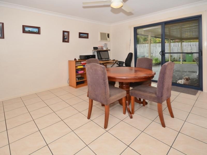 25 Anika Place, Little Mountain QLD 4551