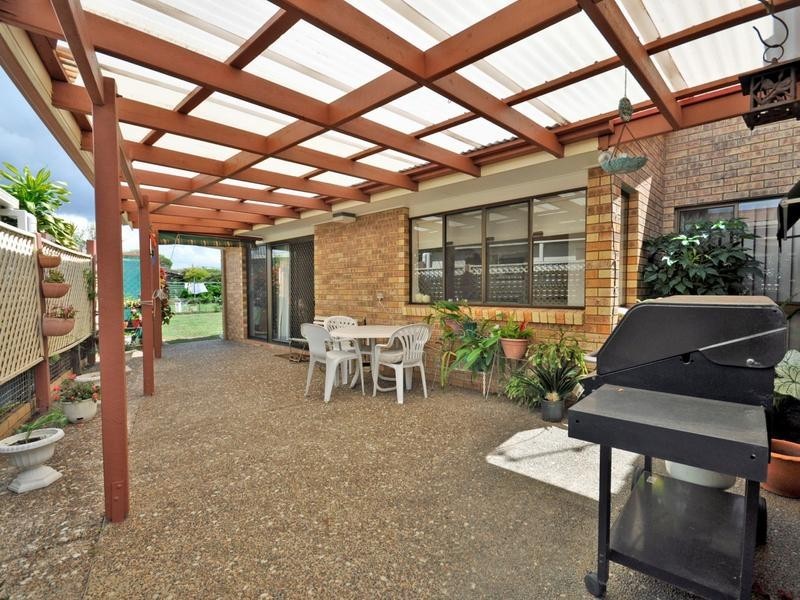 42 Anning Avenue, Golden Beach QLD 4551