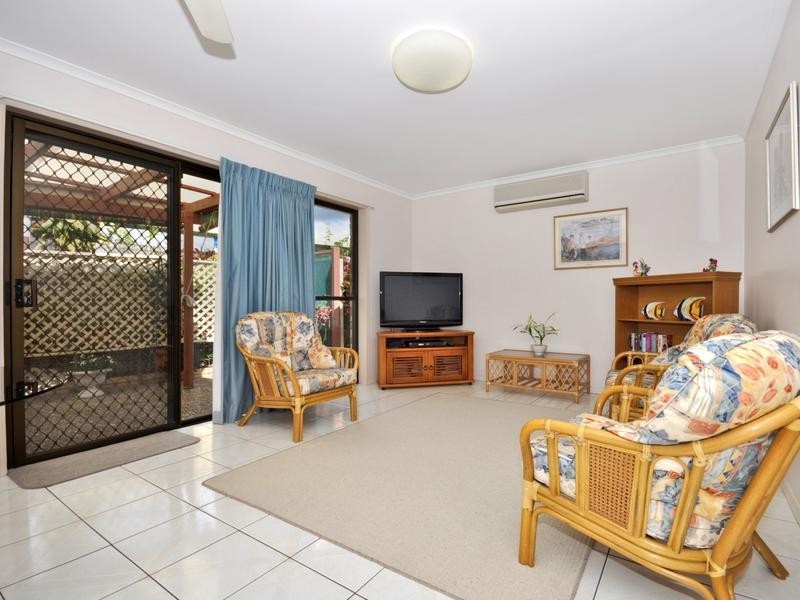42 Anning Avenue, Golden Beach QLD 4551