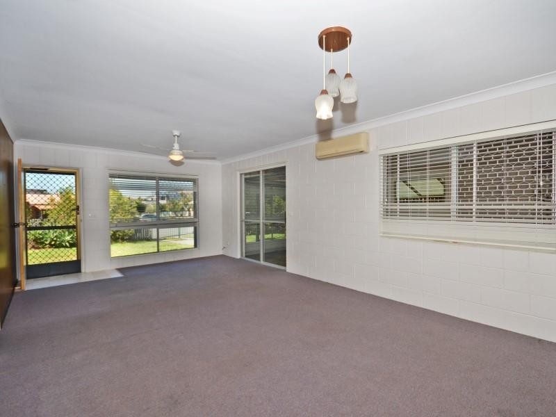 4 Apanie Court, Battery Hill QLD 4551