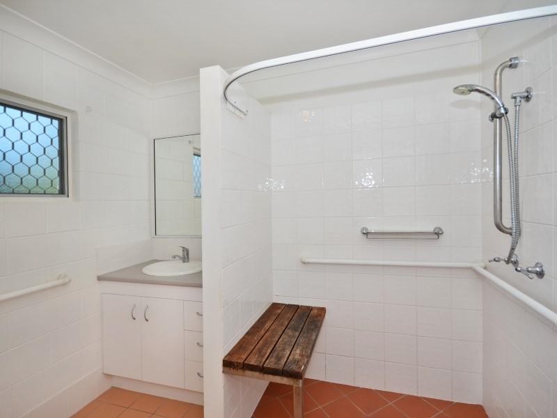 4 Apanie Court, Battery Hill QLD 4551