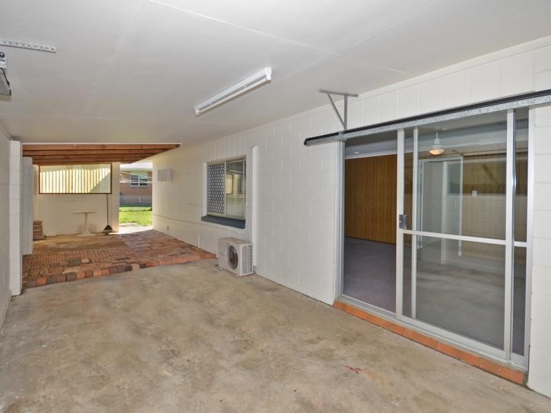 4 Apanie Court, Battery Hill QLD 4551