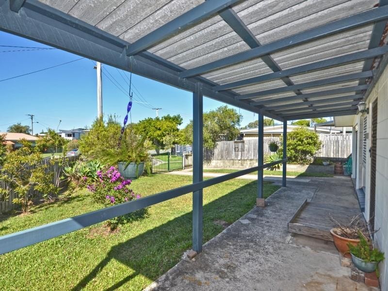 4 Apanie Court, Battery Hill QLD 4551