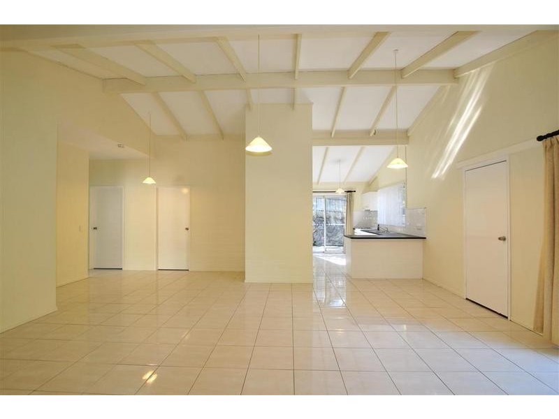 5 Applegum Drive, Little Mountain QLD 4551