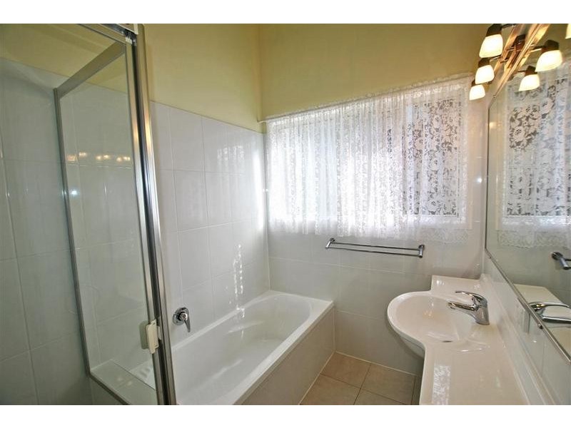 5 Applegum Drive, Little Mountain QLD 4551