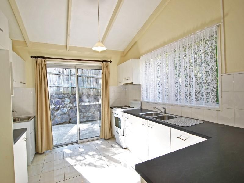 5 Applegum Drive, Little Mountain QLD 4551