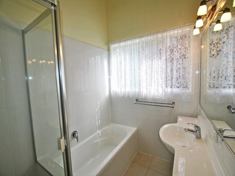 5 Applegum Drive, Little Mountain QLD 4551