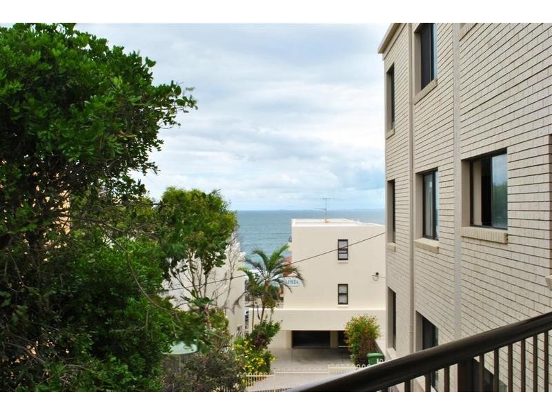 4/ 11 Warne Terrace, Kings Beach QLD 4551