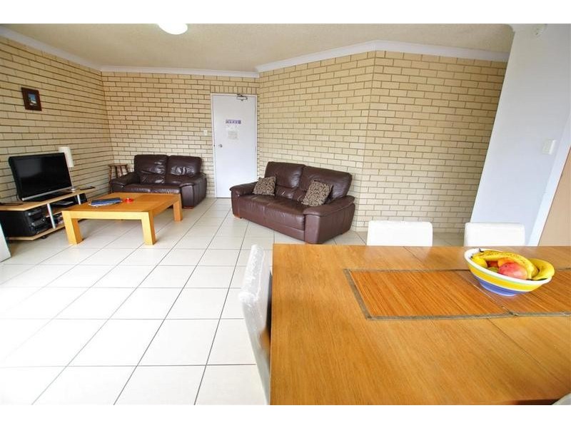 4/ 11 Warne Terrace, Kings Beach QLD 4551